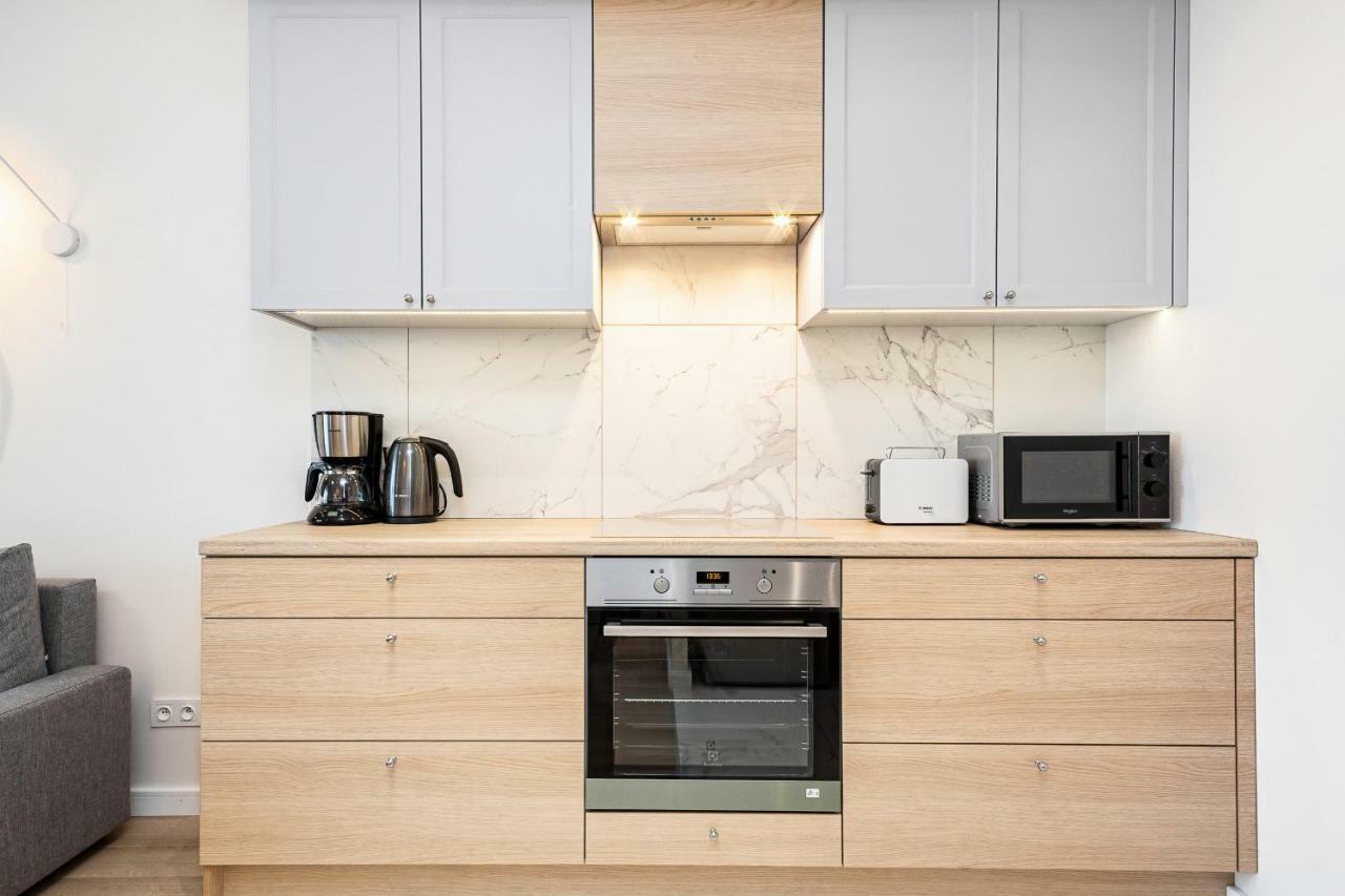 Apartment Walonska With Free Parking Wroclaw By Noclegi Renters ภายนอก รูปภาพ