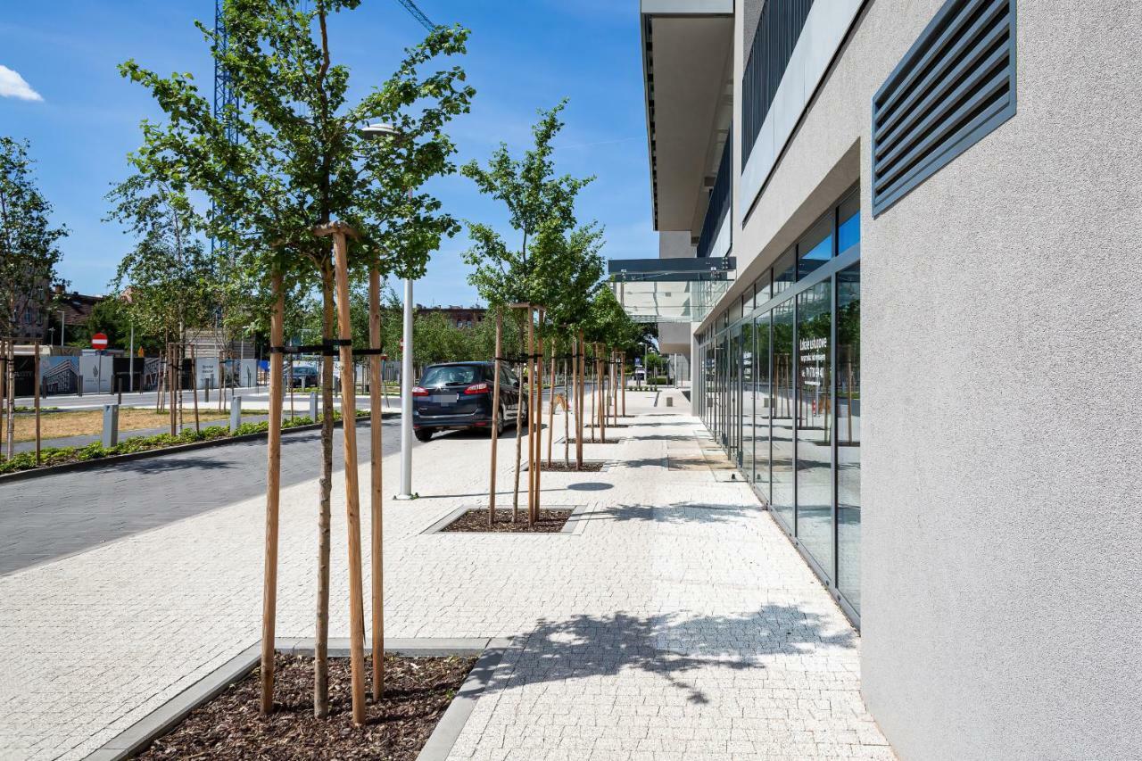Apartment Walonska With Free Parking Wroclaw By Noclegi Renters ภายนอก รูปภาพ